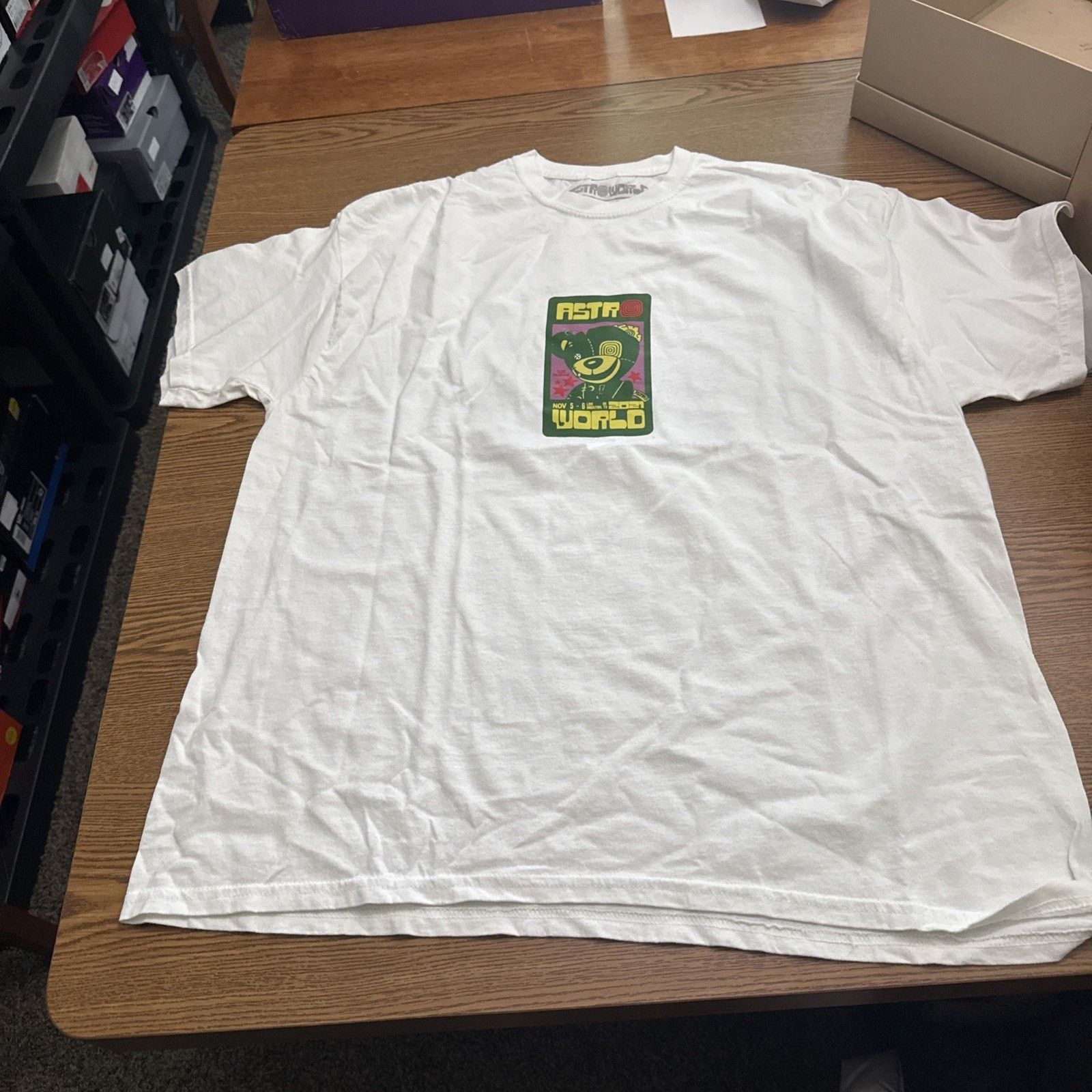 Travis Scott Size Large Travis Scott Astroworld White Bear Tee 21 Size US L / EU 52-54 / 3 - 1 Thumbnail