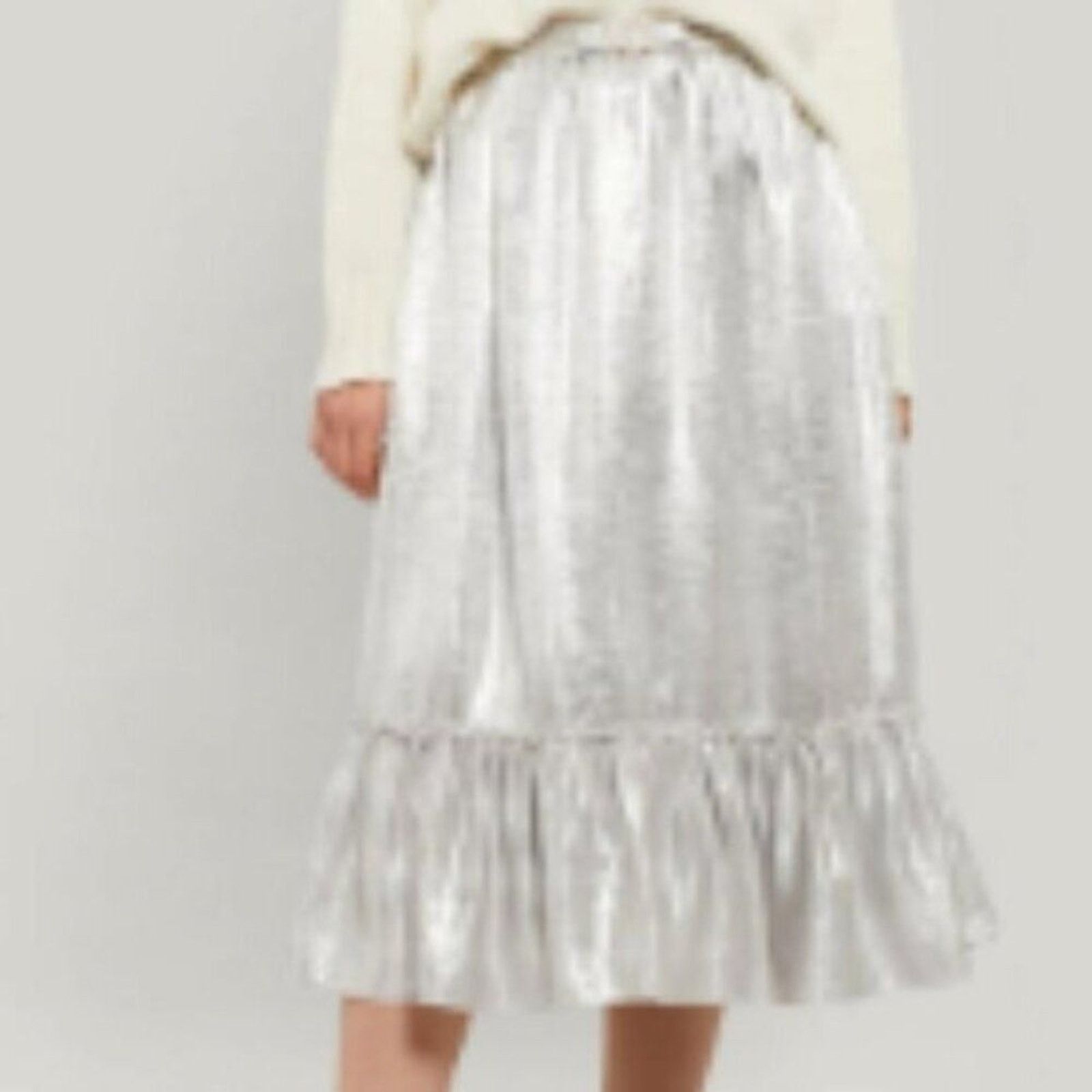 Shrimps Shrimps Pearl bow embellished metallic skirt silver Size 30" / US 8 / IT 44 - 9 Thumbnail