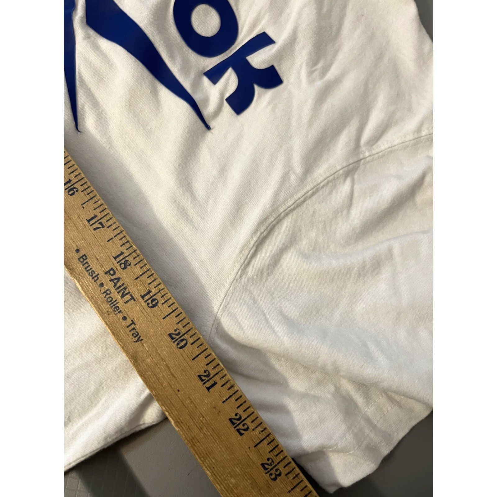 Reebok VINTAGE Reebok T-Shirt Shirt Mens White Size L Cotton Pocket Logo 1990s Regular Short Sleeve Crew Neck Size US L / EU 52-54 / 3 - 5 Thumbnail