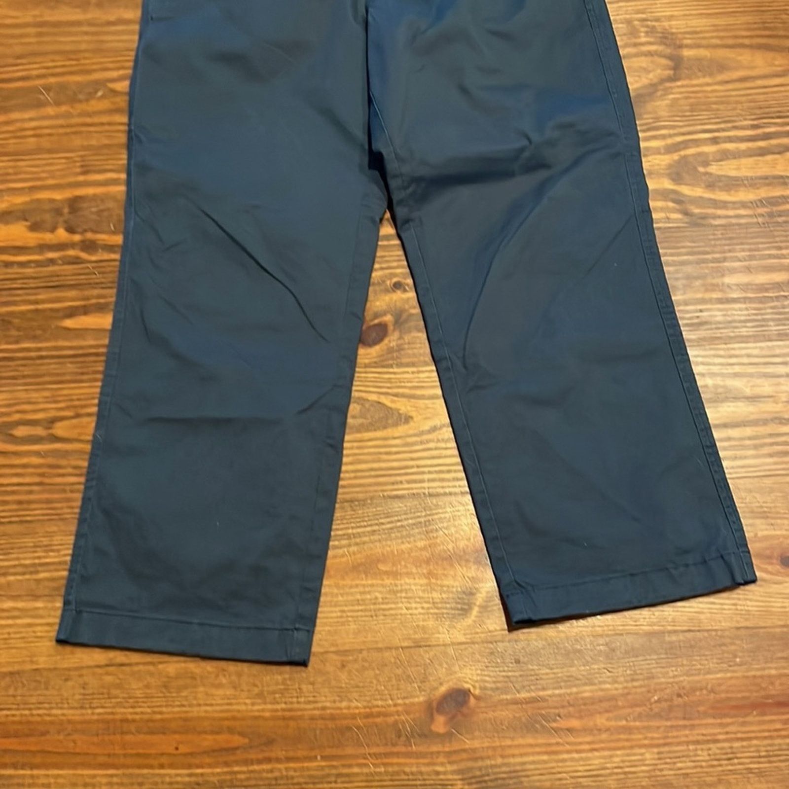 L.L. Bean LL Bean, Favorite Fit Navy Chino Pant,size 10 Size 32" / US 10 / IT 46 - 5 Thumbnail