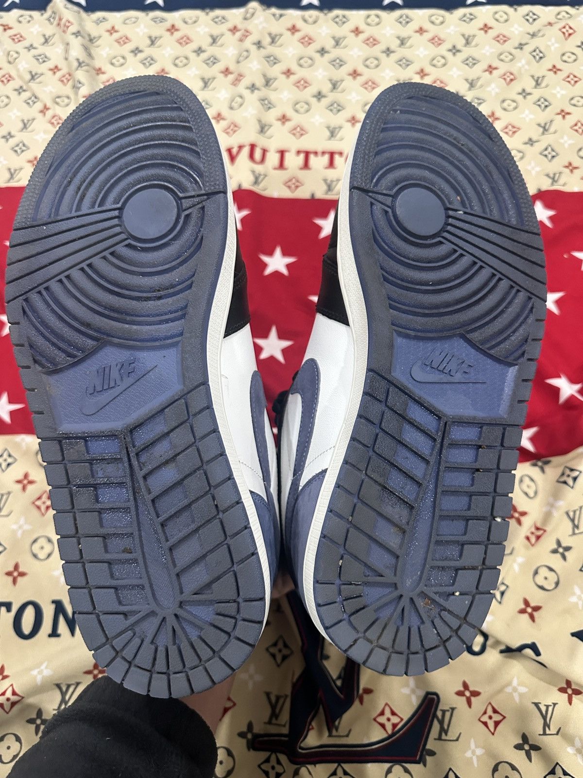 Jordan Brand Jordan 1 “Best Hand in the Game” Size US 12 / EU 45 - 7 Thumbnail