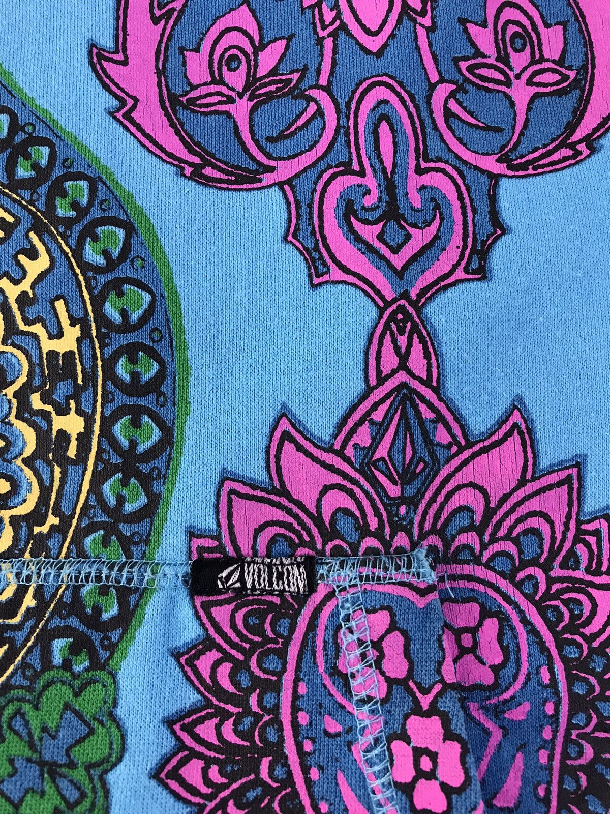 Vintage × Volcom Vintage Sweater Volcom Overprint Art Zipper Hoodie Style Size US M / EU 48-50 / 2 - 5 Thumbnail
