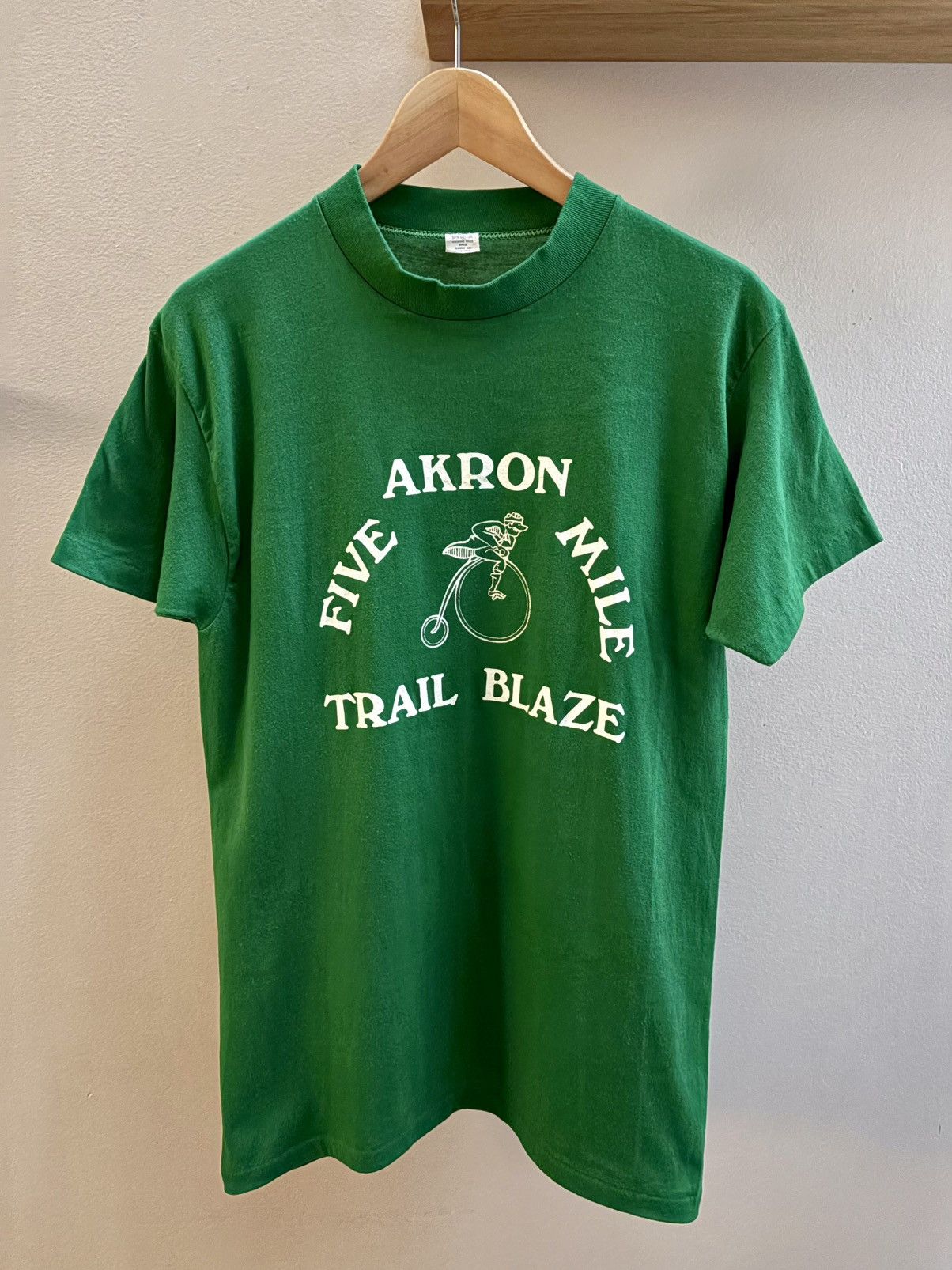 Akron Ohio true vtg 70s “Five Mile Trail Blaze” green shirt