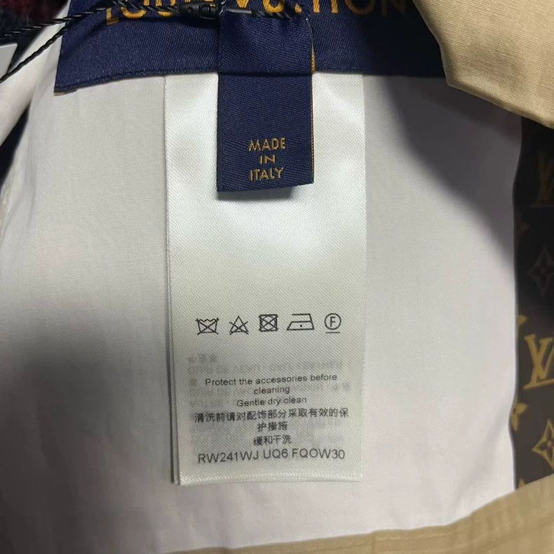 Louis Vuitton Louis Vuitton 24 Latest Beige Logo Hooded Zipper Long Slee Size XXS / US 00 / IT 34 - 3 Thumbnail