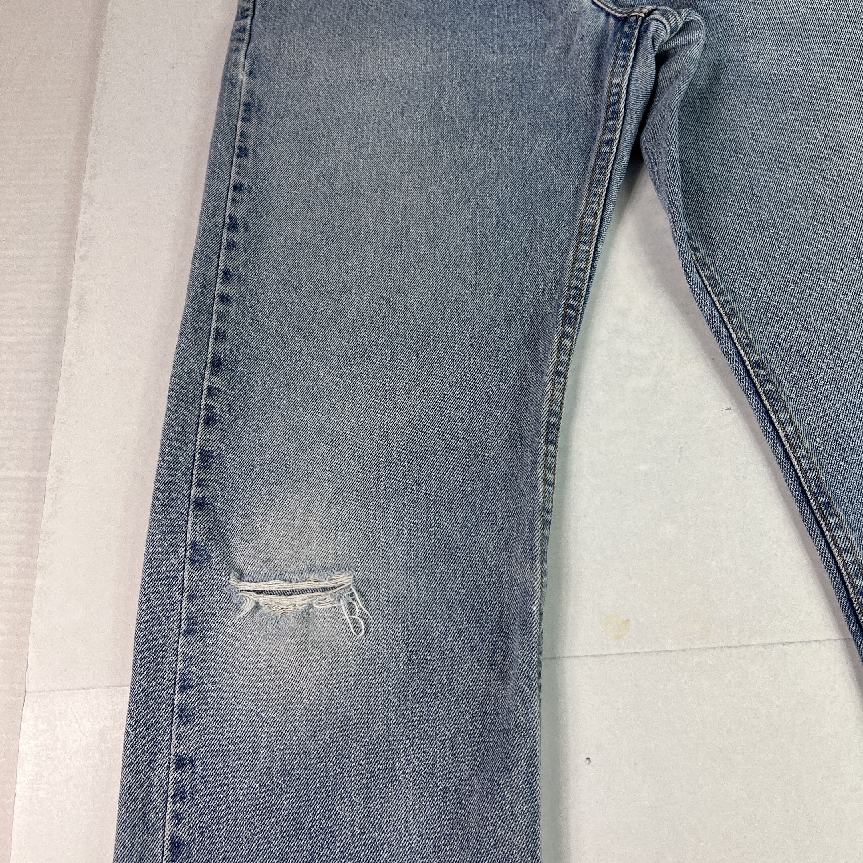 Levi's Y2K Levi's Jeans 505 Straight Blue Faded Distressed Denim Size US 31 - 8 Thumbnail