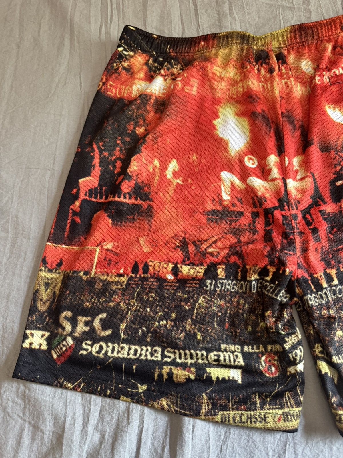 Supreme Supreme Vinci Per Noi Soccer Short Size US 40 / EU 56 - 7 Thumbnail