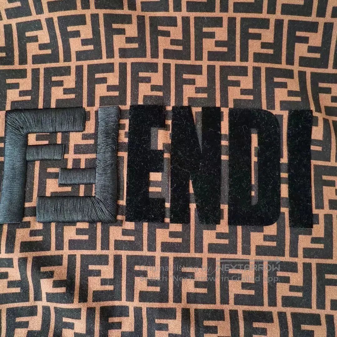 Fendi Fendi All-Over Logo Flocked Hoodie. Size US S / EU 44-46 / 1 - 3 Thumbnail