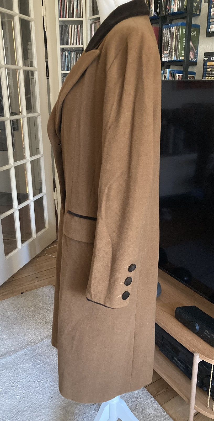 Nina Ricci Vintage Nina Ricci wool and cashmere coat with velvet trims Size M / US 6-8 / IT 42-44 - 2 Thumbnail