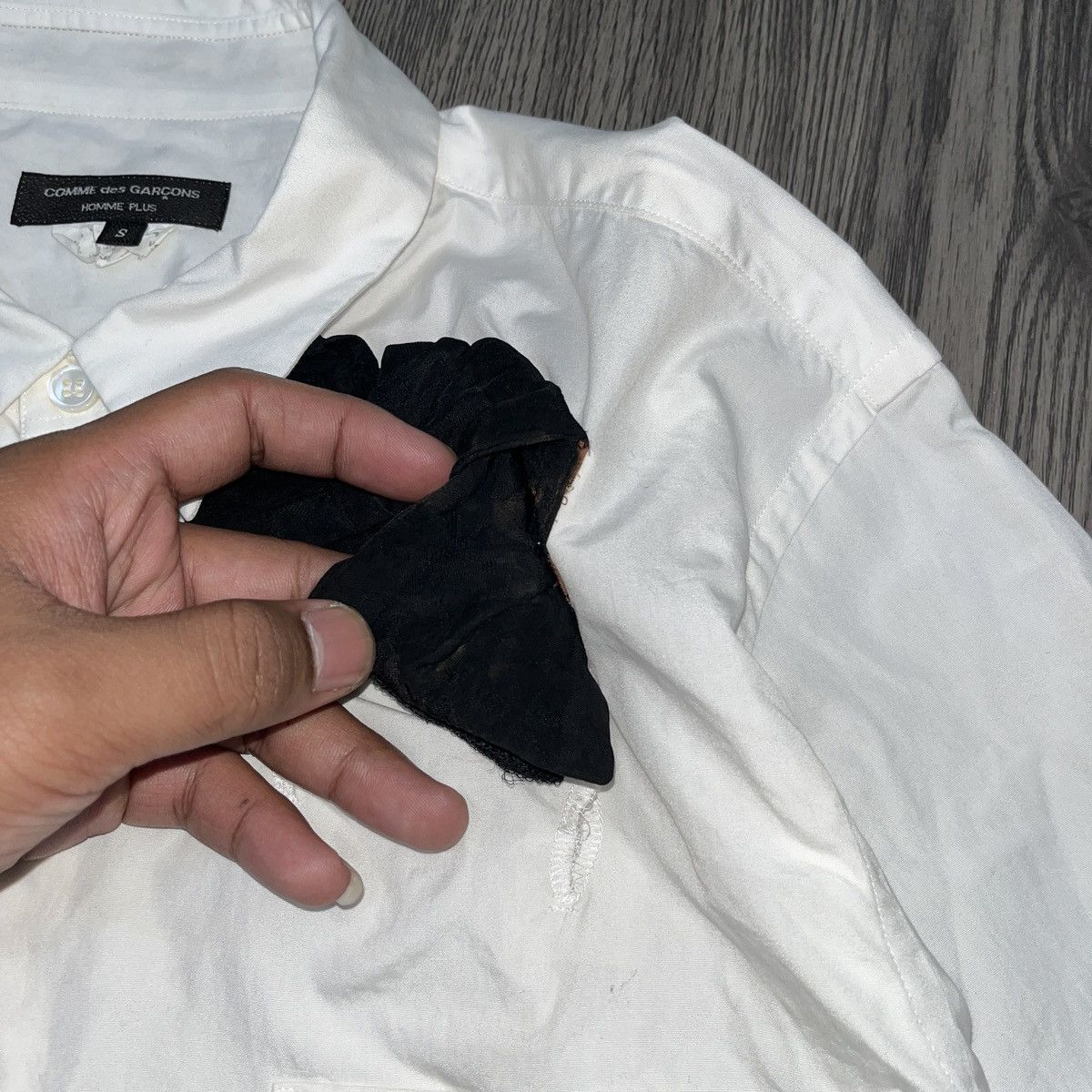 Comme des Garcons Homme Plus Classic white shirt with a unique touch 🎀 Black bow Size US S / EU 44-46 / 1 - 5 Thumbnail