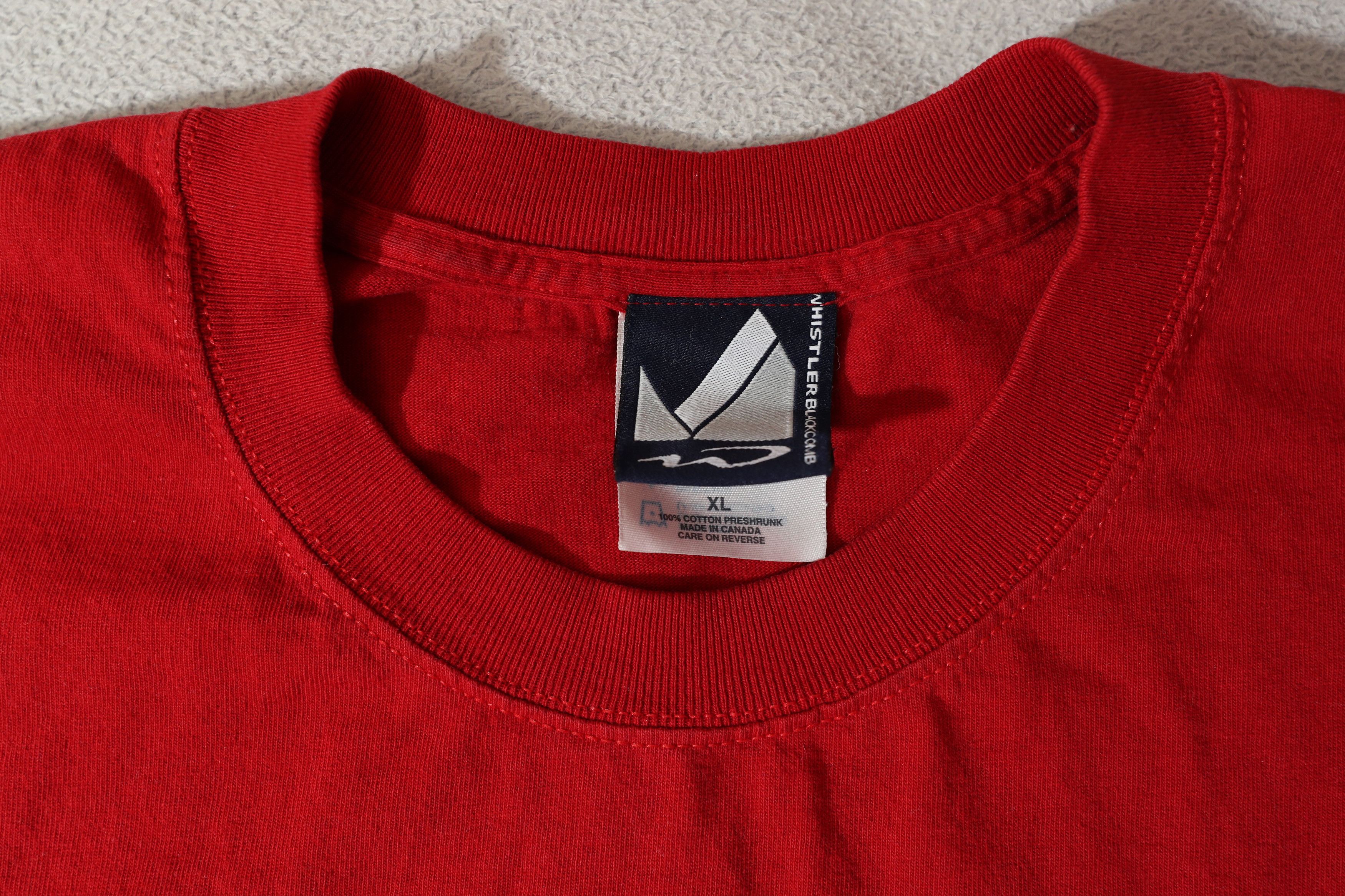 Vintage Whistler Blackcomb Vintage Red Tee (XL) Size US XL / EU 56 / 4 - 7 Thumbnail