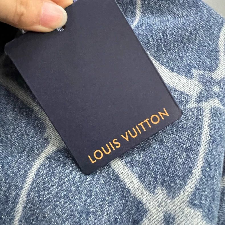 Louis Vuitton Louis Vuitton Blue presbyopic plaid denim shirt with short Size US XL / EU 56 / 4 - 6 Thumbnail
