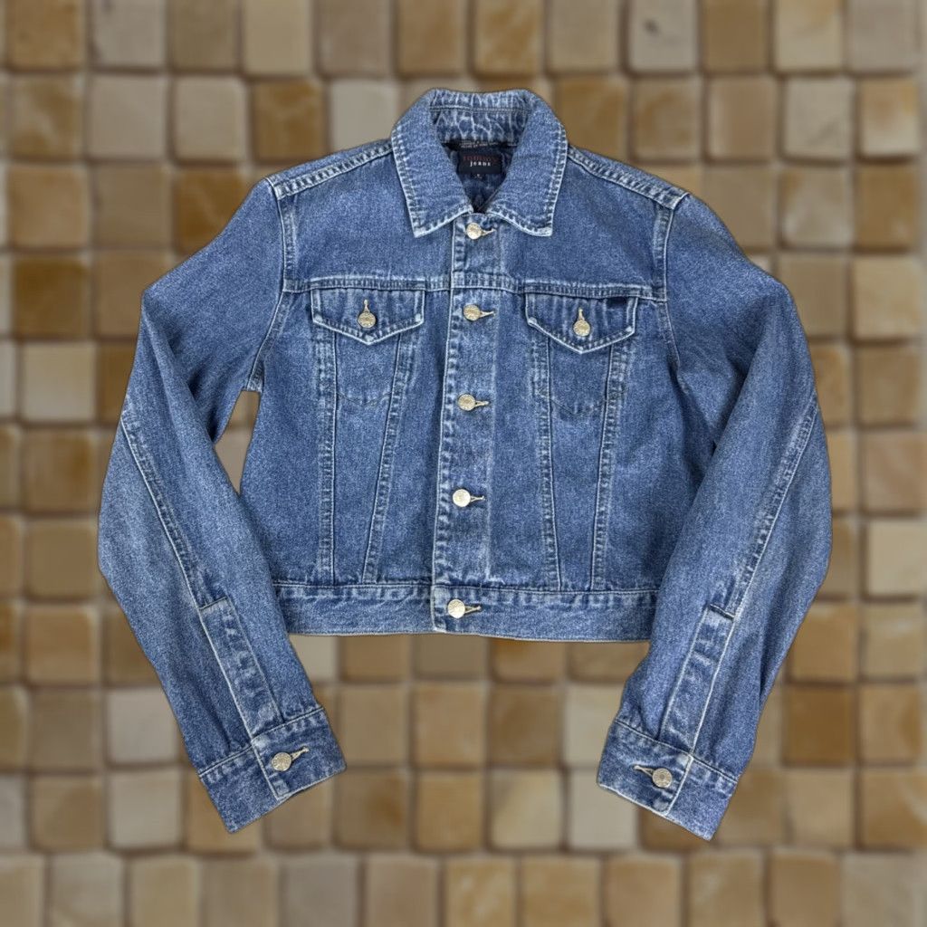 Tommy Hilfiger TOMMY HILFIGER Blue Denim Cropped Trucker Jacket Women's Size S Size 28" / US 6 / IT 42 - 1 Thumbnail