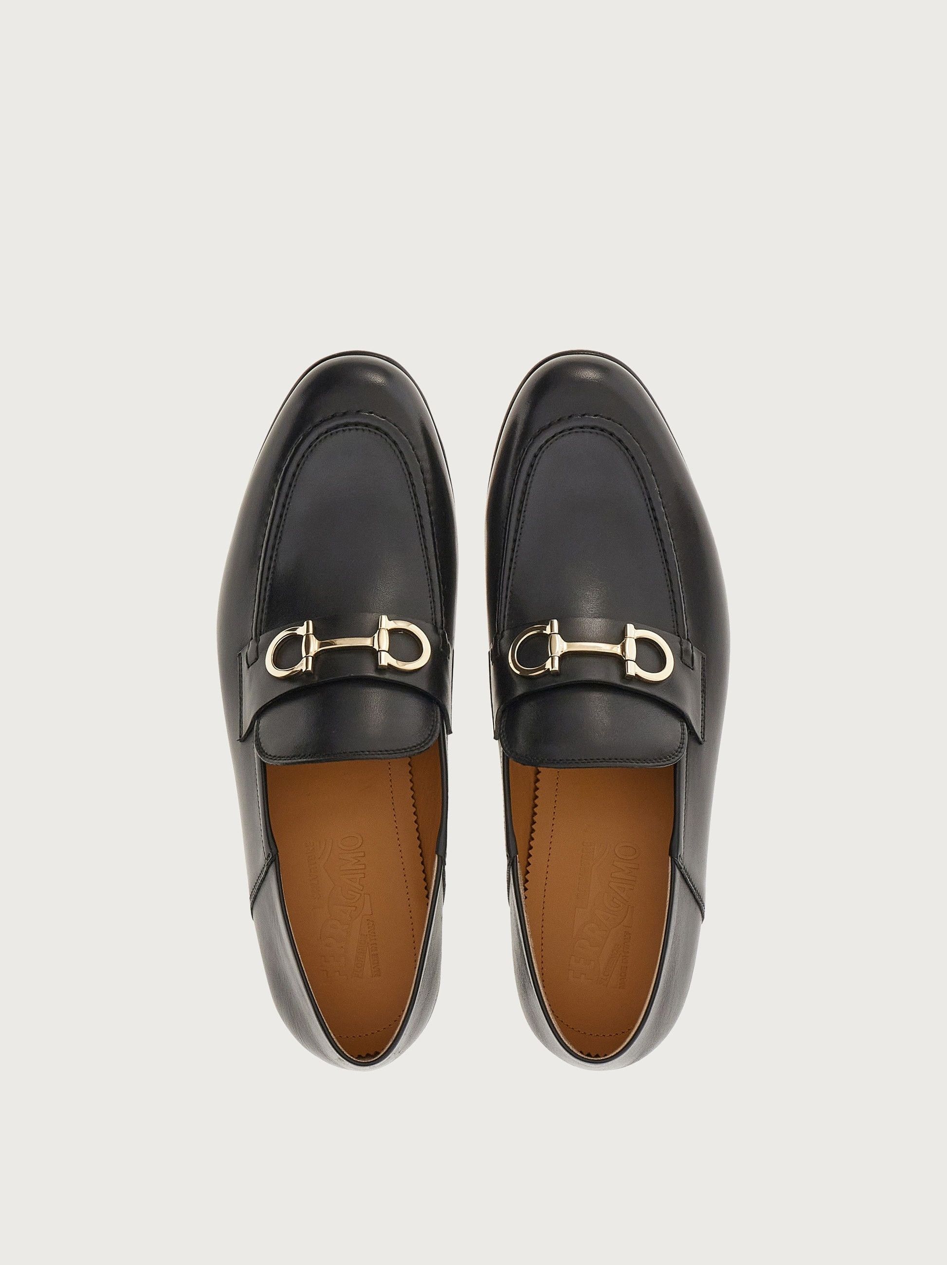 Salvatore Ferragamo o1s22i1n1025 Gancini Loafers in Black Size US 7 / EU 40 - 2 Thumbnail