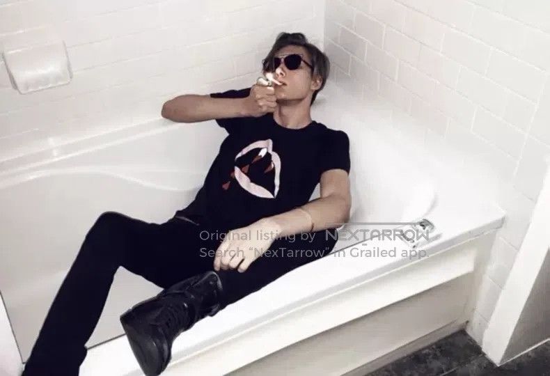 Saint Laurent Paris Saint Laurent Paris Blood Tooth Short Sleeve i Size US L / EU 52-54 / 3 - 4 Thumbnail