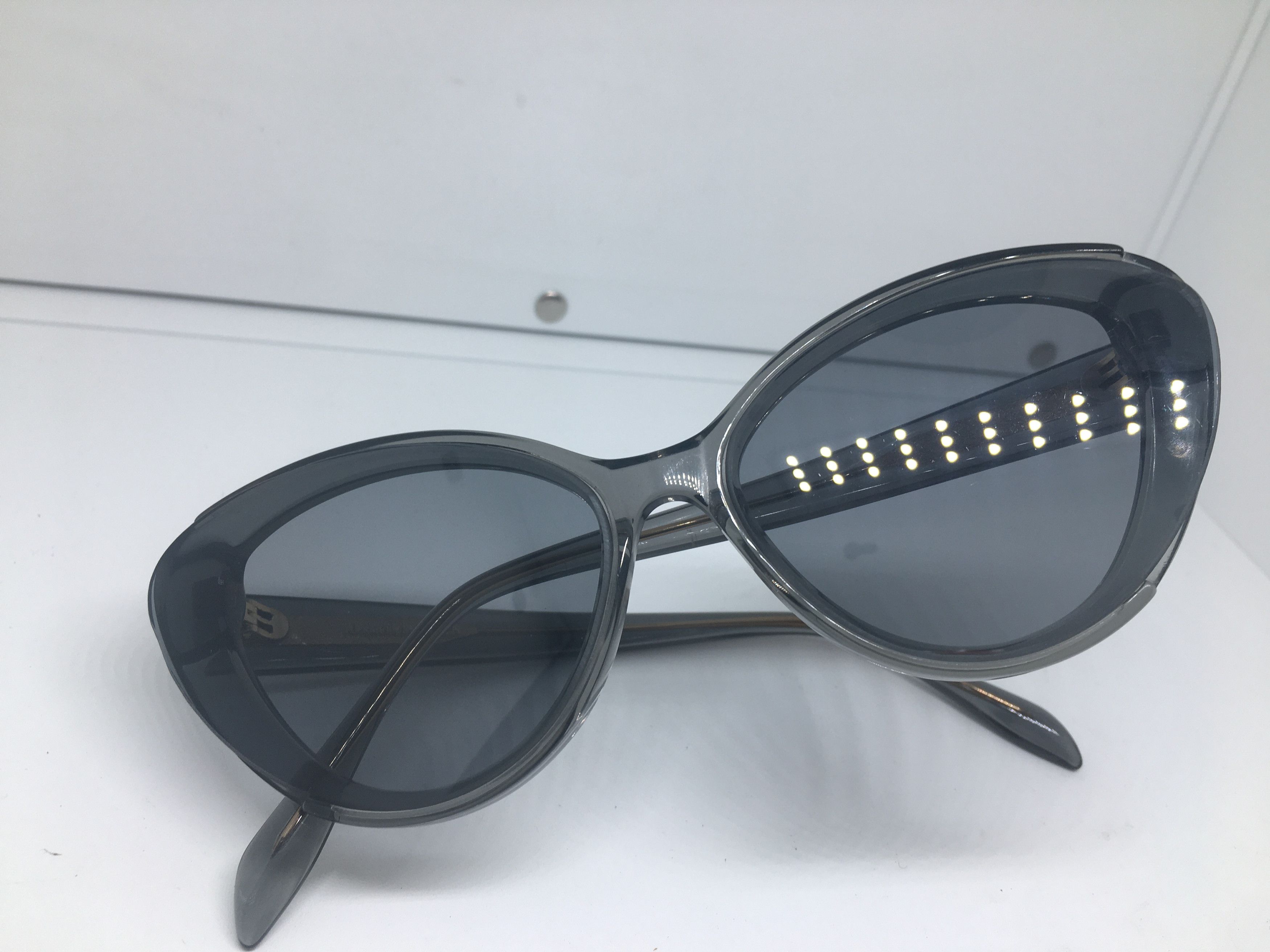 Alexander McQueen Alexander McQueen Cat Eye Woman Sunglasses Frame Size ONE SIZE - 7 Thumbnail