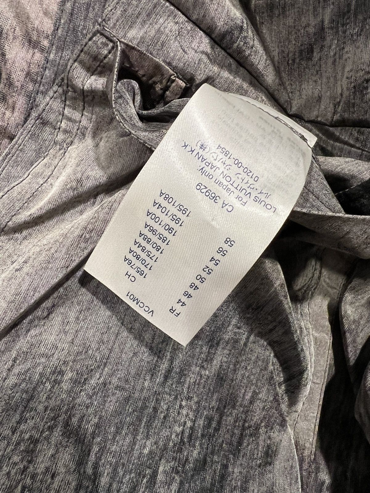 Louis Vuitton Louis Vuitton men’s earth windbreaker. 48/M. $2250 Size US M / EU 48-50 / 2 - 11 Thumbnail