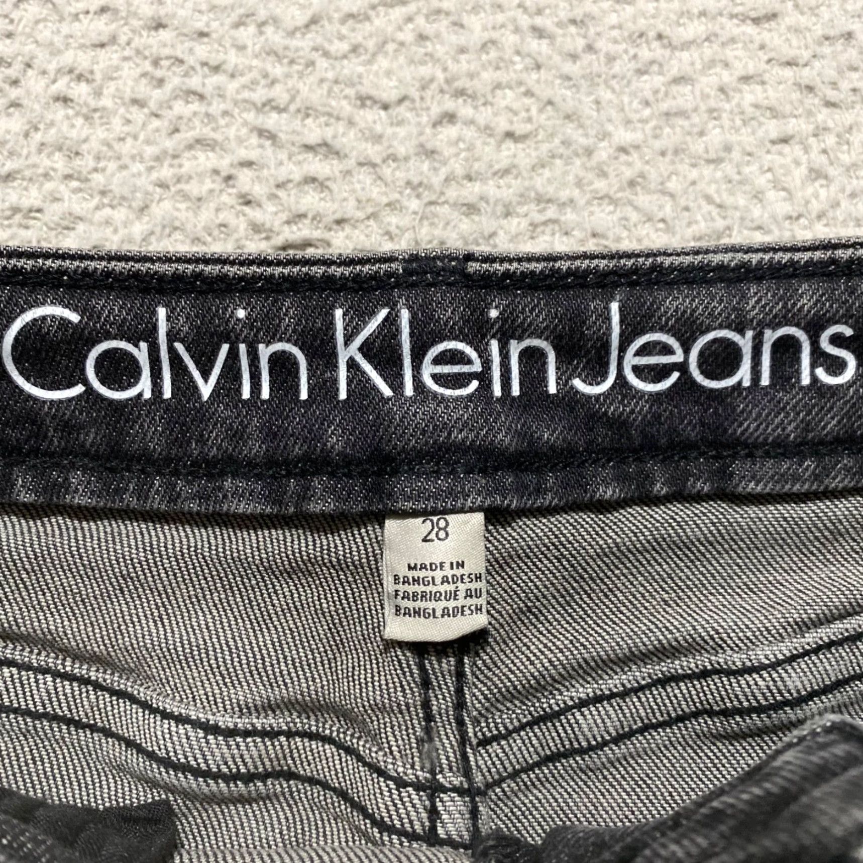 Calvin Klein Calvin Klein Womens Skirt 28 Gray Denim Medium Wash Pencil Straight Raw Hem Size 28" / US 6 / IT 42 - 3 Thumbnail