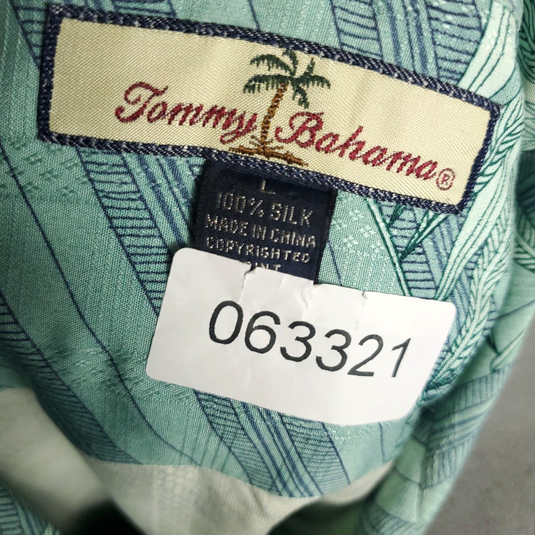 Tommy Bahama Tommy Bahama Shirt Mens Large Blue Striped Silk Camp Collar Button Up Tropical Size US L / EU 52-54 / 3 - 7 Thumbnail