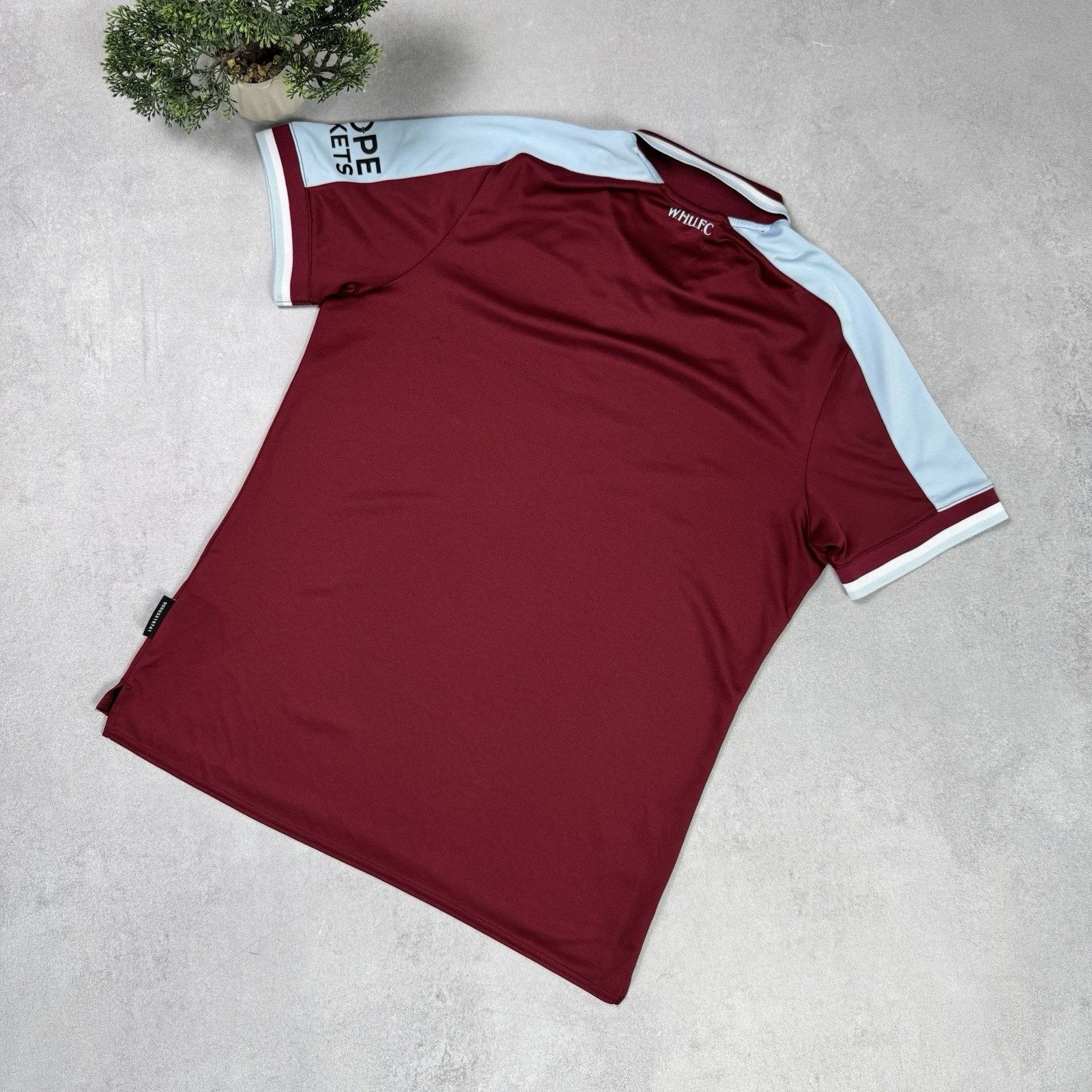 Umbro WEST HAM UNITED 2021 2022 SOCCER JERSEY Umbro Size L Size US L / EU 52-54 / 3 - 14 Thumbnail