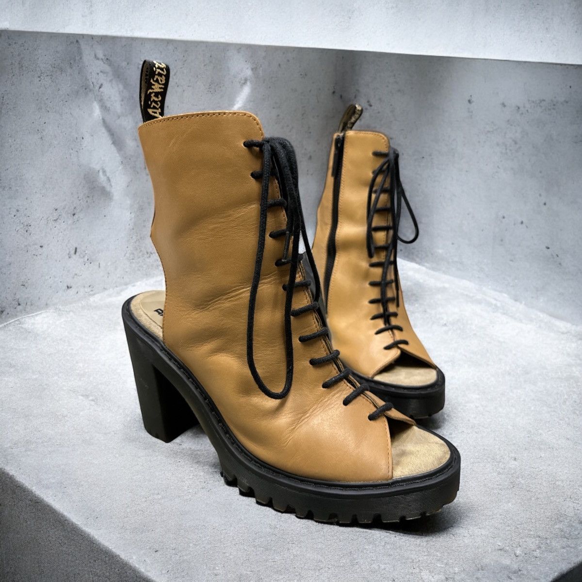 Dr. Martens DR MARTENS CARMELITA LACES BOOTS Size US 8.5 / IT 38.5 - 1 Thumbnail