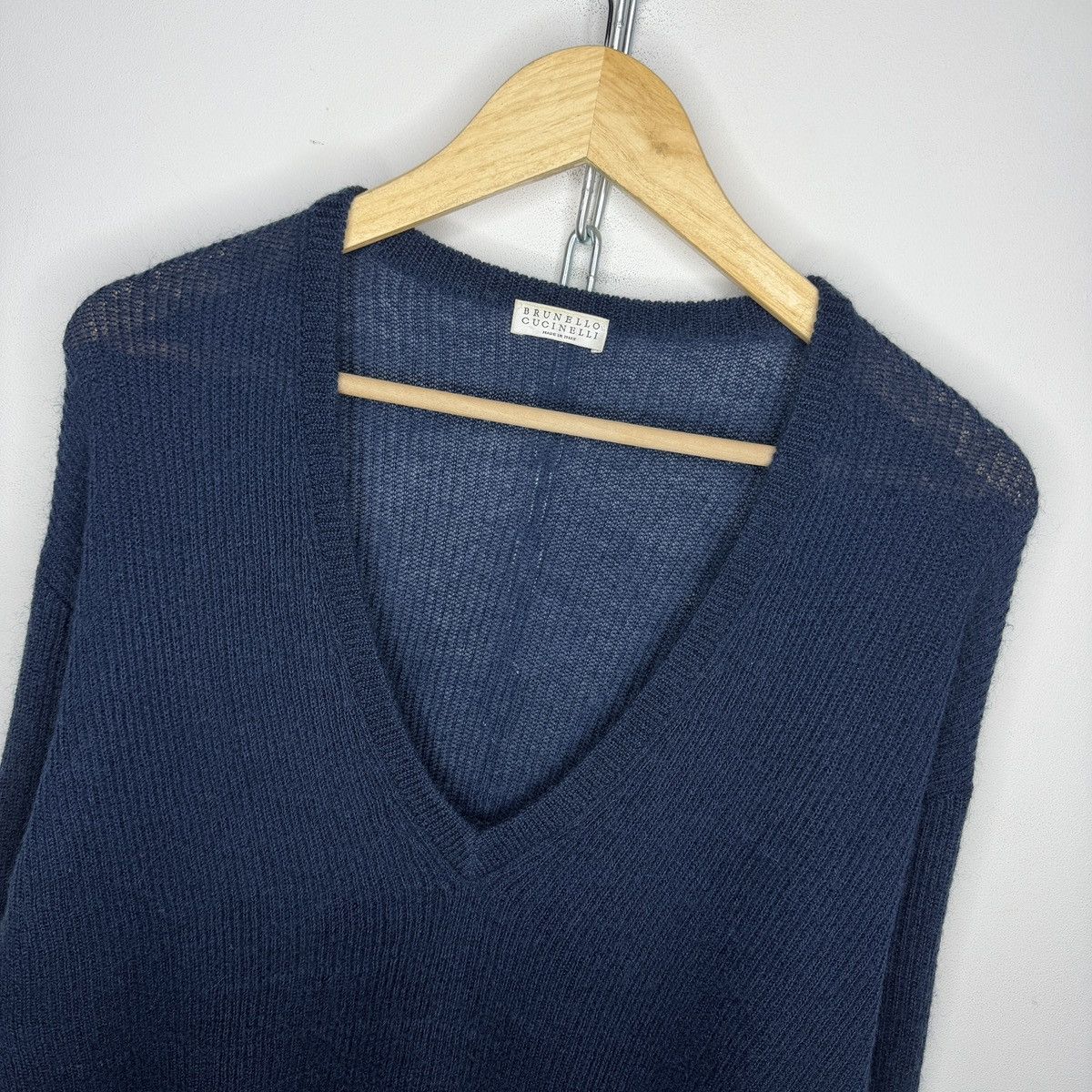Brunello Cucinelli Brunello Cucinelli Cashmere V-Neck Sweater Size M Navy Size M / US 6-8 / IT 42-44 - 4 Thumbnail