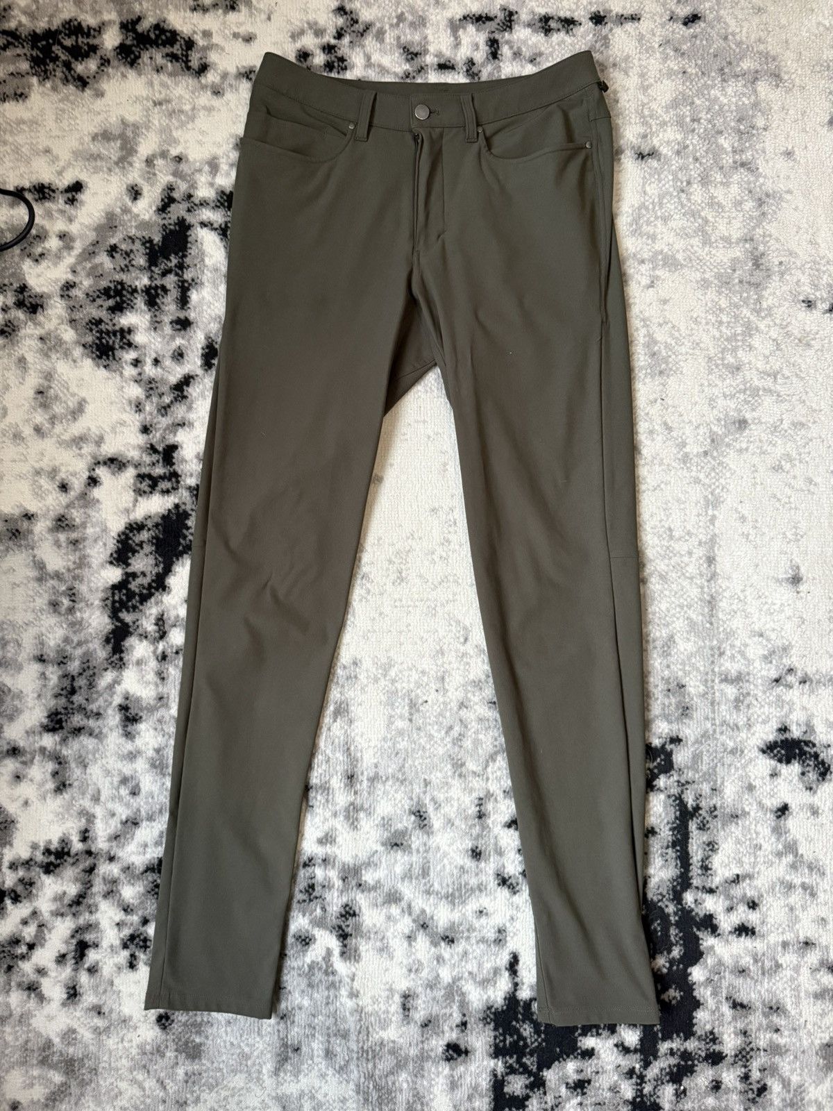 Lululemon Lululemon ABC pants Size US 30 / EU 46 - 1 Thumbnail
