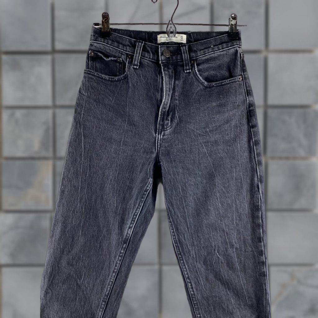 Abercrombie & Fitch Abercrombie & Fitch Jeans Womens 25 Black Mom High Rise Denim Acid Wash Size 42" / US 20 - 1 Thumbnail