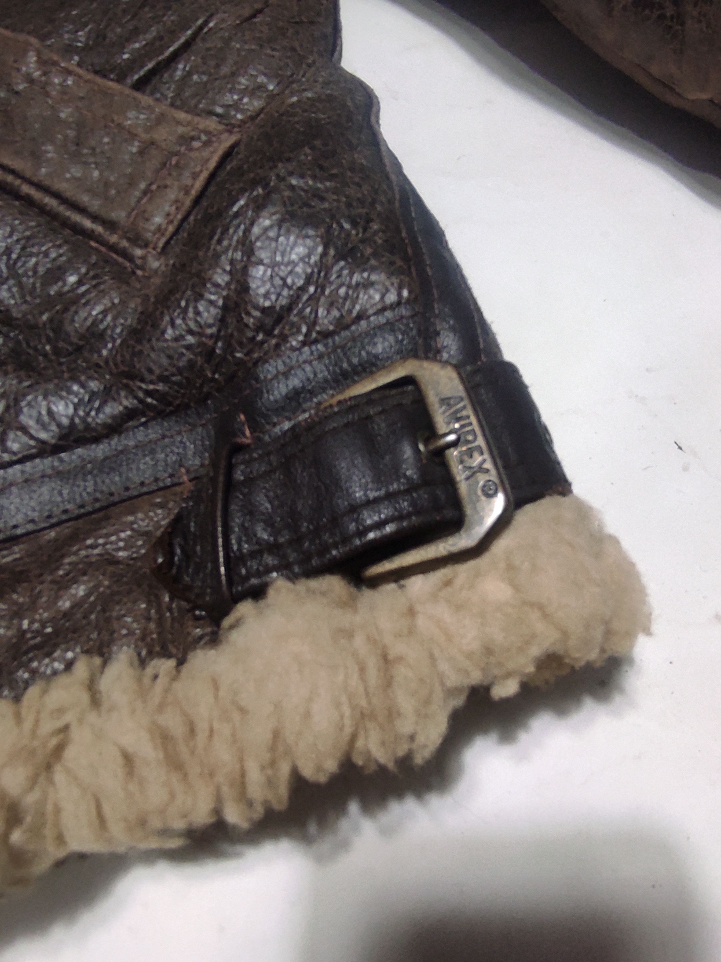 Beautiful AVIREX Type B-3 Flight Bomber Jacket