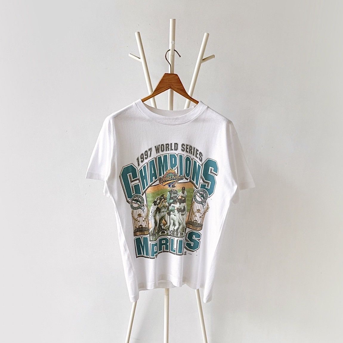 Vintage 90s Florida Marlins MLB t-shirt/ S Size US S / EU 44-46 / 1 - 1 Thumbnail