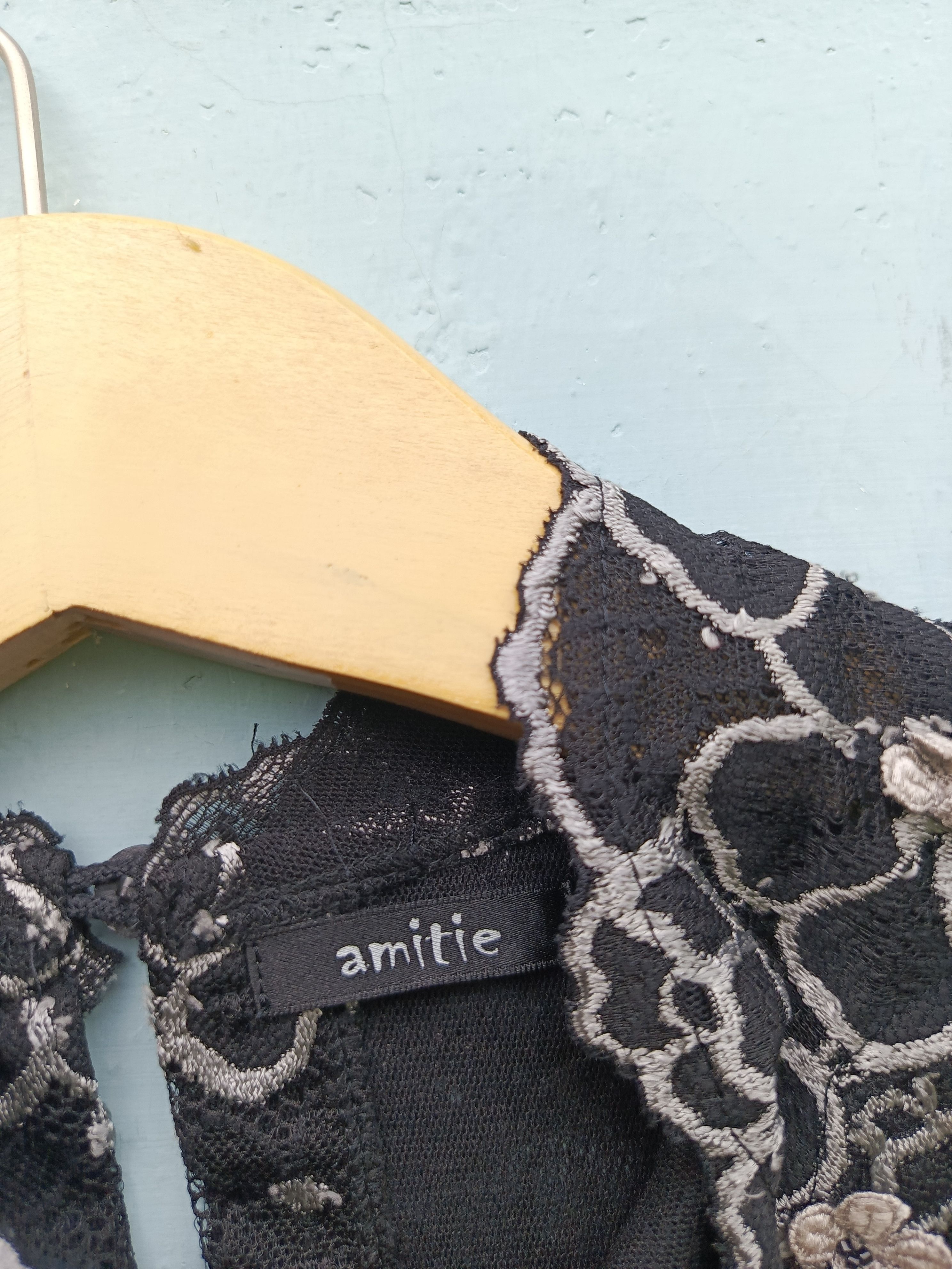 Japanese Brand AMITIE Lace Collar Sleeveless Top – Elegant & Refined Size M / US 6-8 / IT 42-44 - 5 Thumbnail