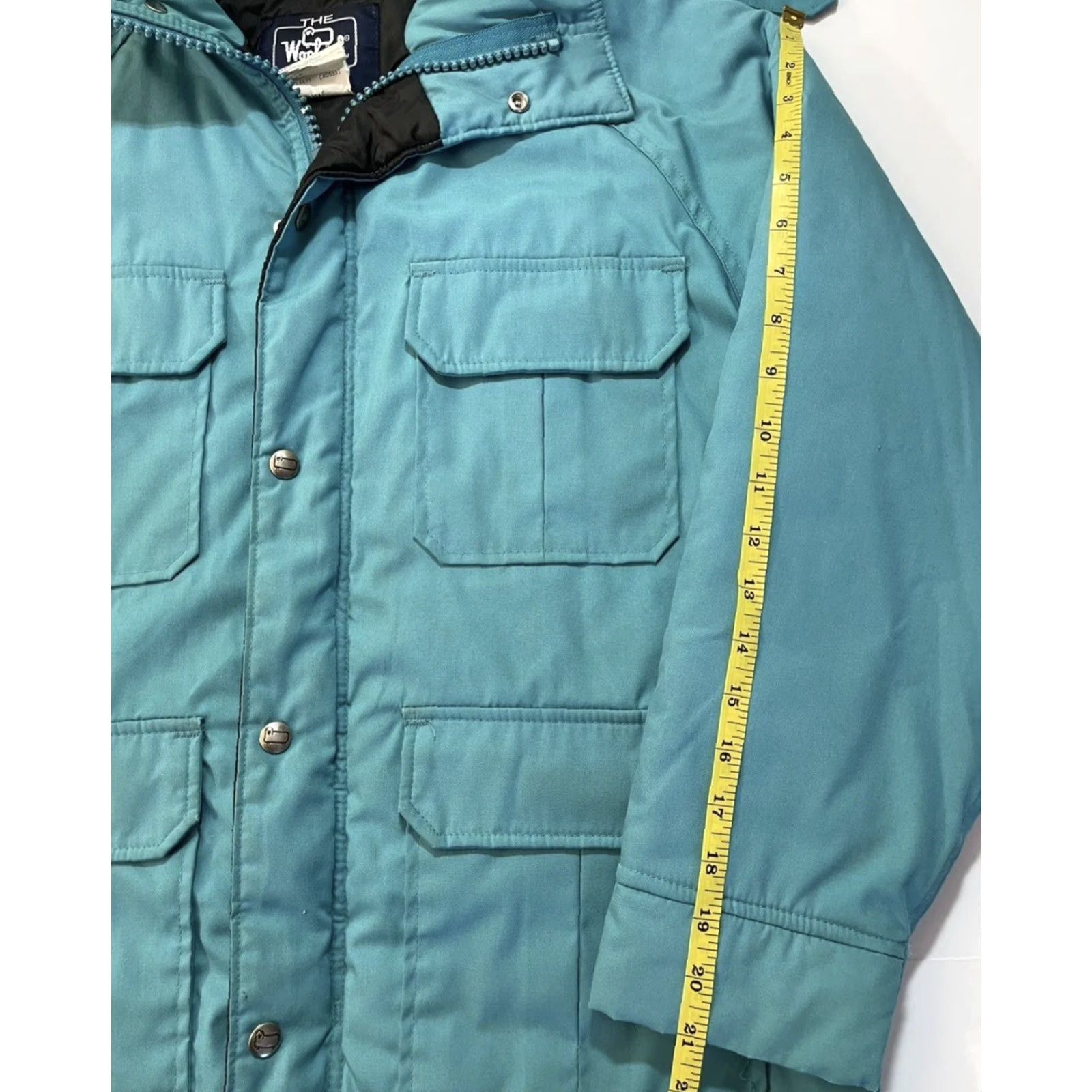 VINTAGE Woolrich Coat Parka Jacket Long Sleeve Women’s M Medium Blue Lined Hooded Water Resistant Full Zip Pockets Zipper USA Theme Casual
