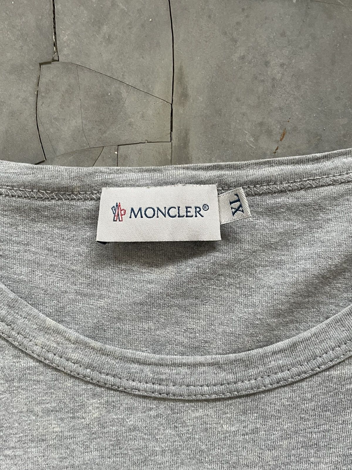 Moncler Moncler Paint Splatter Printed Logo T-Shirt Size US L / EU 52-54 / 3 - 5 Thumbnail