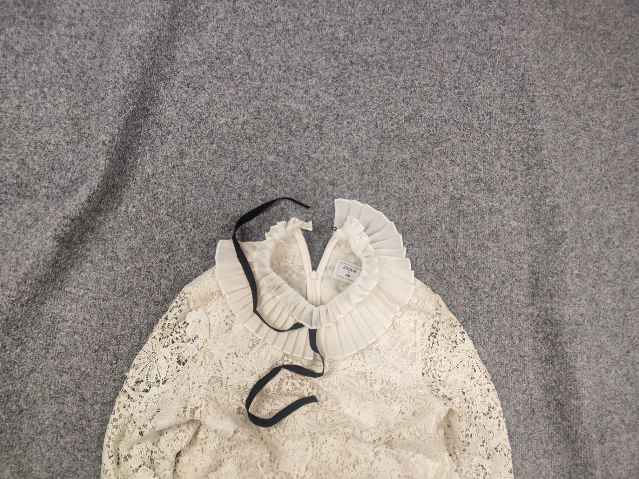 Erdem Erdem x H&M lace Top blouse ruffles contrasting ribbon Size S / US 4 / IT 40 - 1 Thumbnail