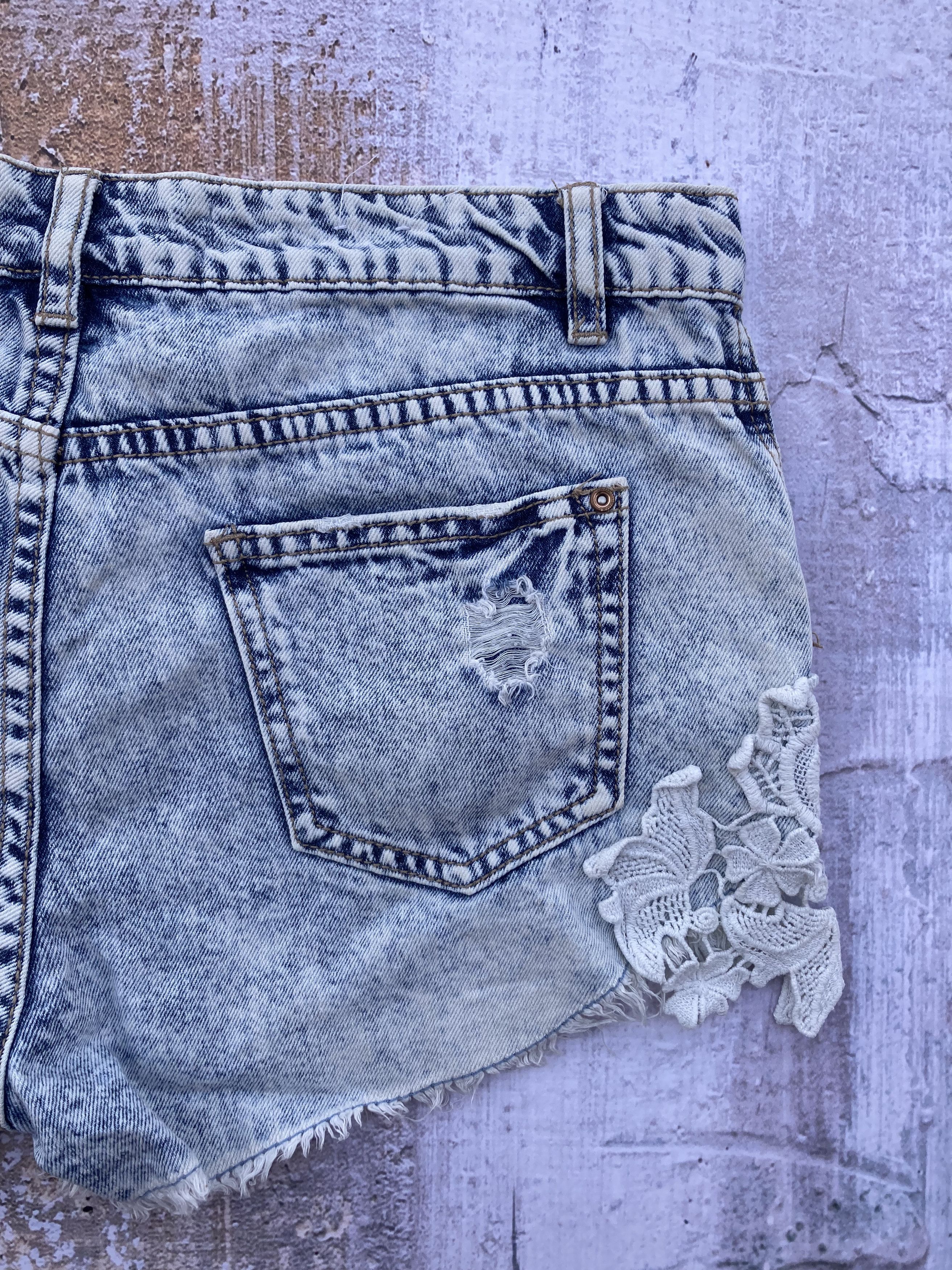 Vintage Vintage Jeans Shorts Women's Size 38 Size 38" / US 16 / IT 52 - 6 Thumbnail