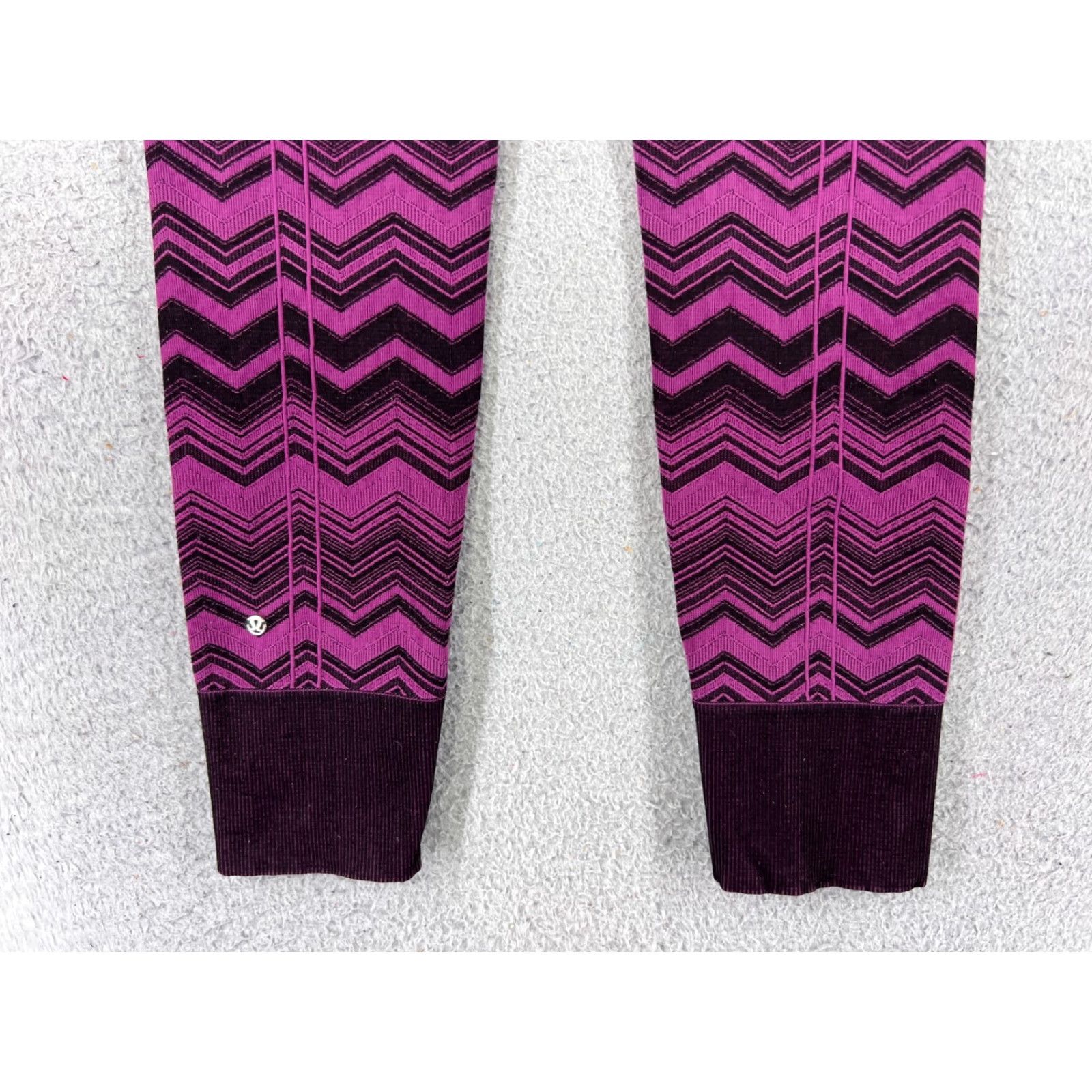 Lululemon Lululemon Pants Womens 4 Black Purple Chevron Stripe Ebb To Street Pant W5G17S Size 27" / US 4 / IT 40 - 2 Thumbnail