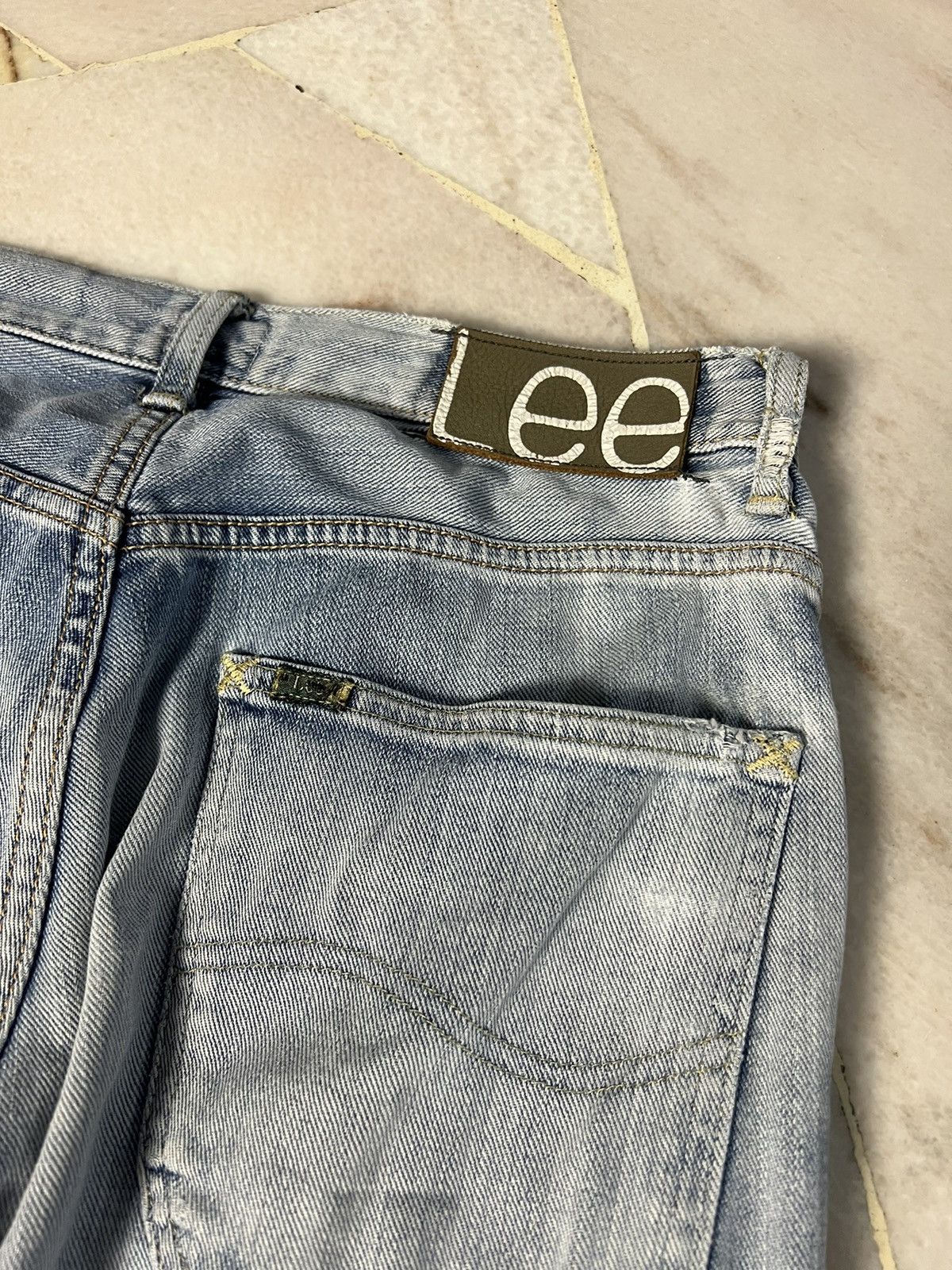 Lee × Vintage Vintage Lee 101 Distressed Light Wash Jeans Size US 29 - 10 Thumbnail