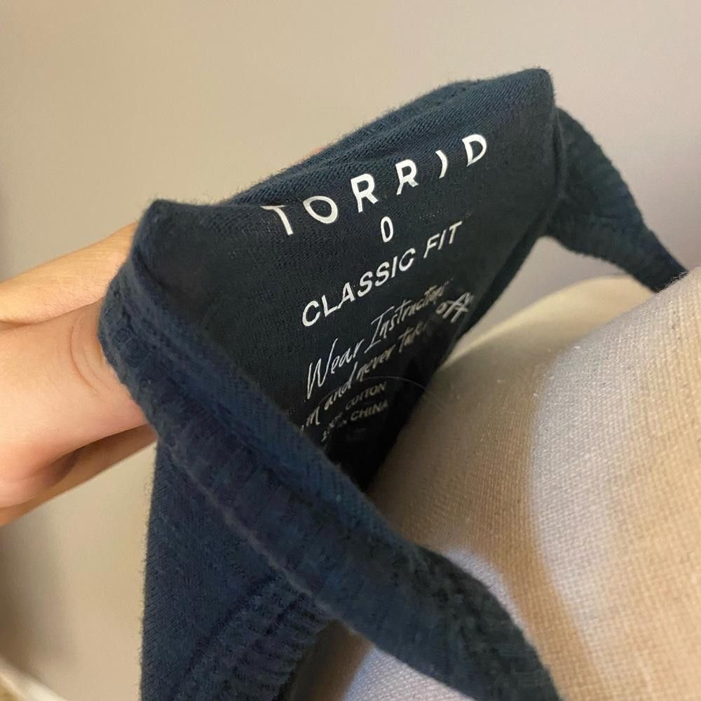 Torrid Torrid classic fit shirt Size XL / US 12-14 / IT 48-50 - 4 Thumbnail