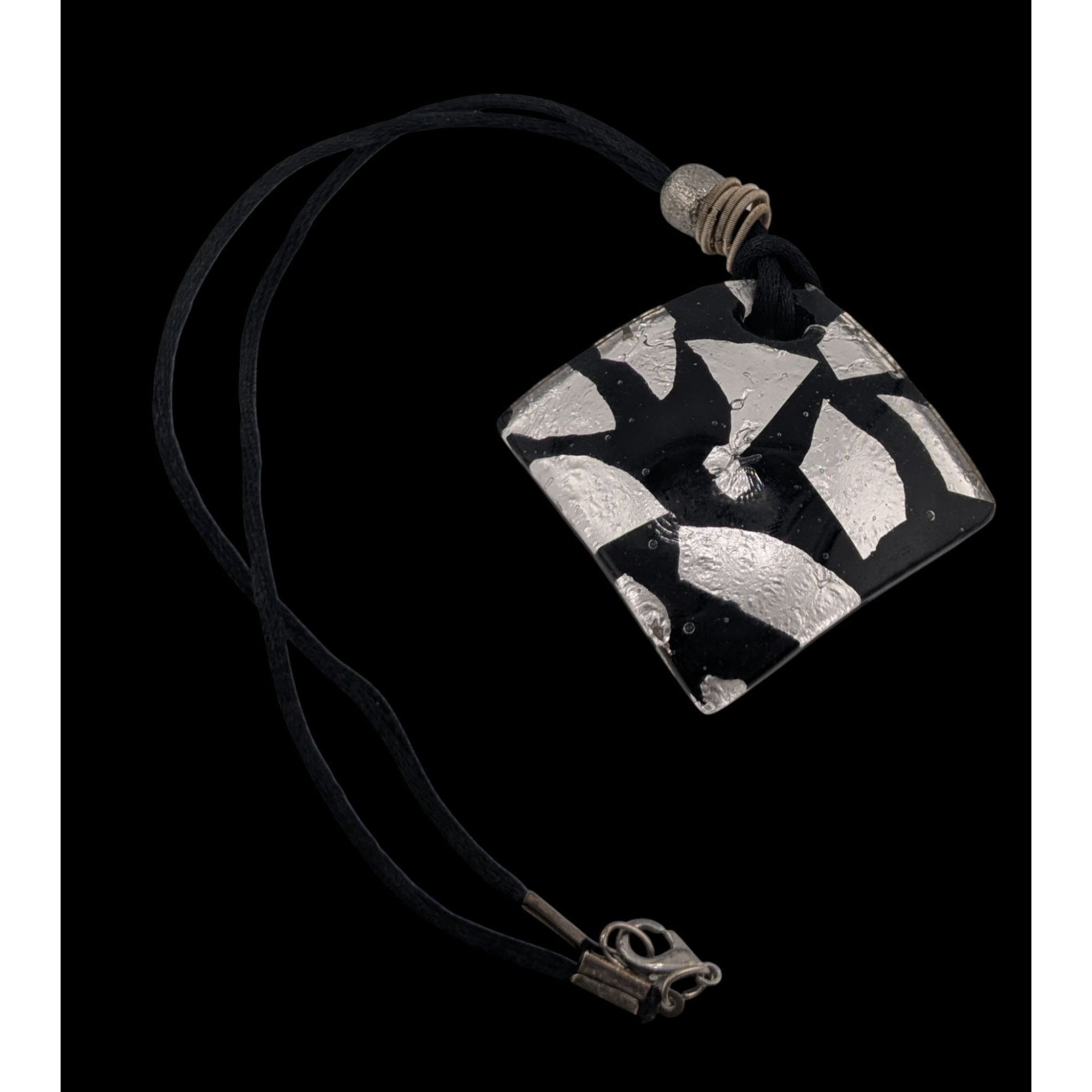 Other Vintage Black & Silver Abstract Glass Pendant Necklace Size ONE SIZE - 2 Thumbnail