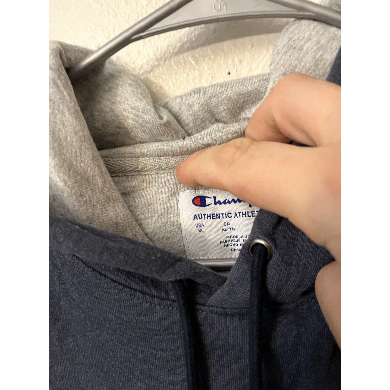 Champion Champion Hoodie Mens XL Blue Logo Embroidered Hooded Logo Sweatshirt Regular Fit Size US XL / EU 56 / 4 - 3 Thumbnail