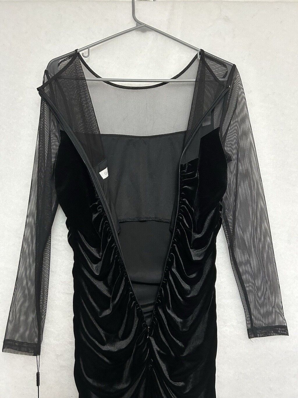 Calvin Klein NWT Calvin Klein Size 8 Soft Velvet Mesh Glam Cocktail Dress Size M / US 6-8 / IT 42-44 - 7 Thumbnail