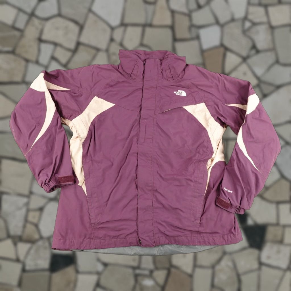 The North Face VINTAGE The North Face Jacket Womens XL Purple Waterproof HyVent Coat Full Zip Outdoor Windbreaker Womens Size XL / US 12-14 / IT 48-50 - 1 Thumbnail