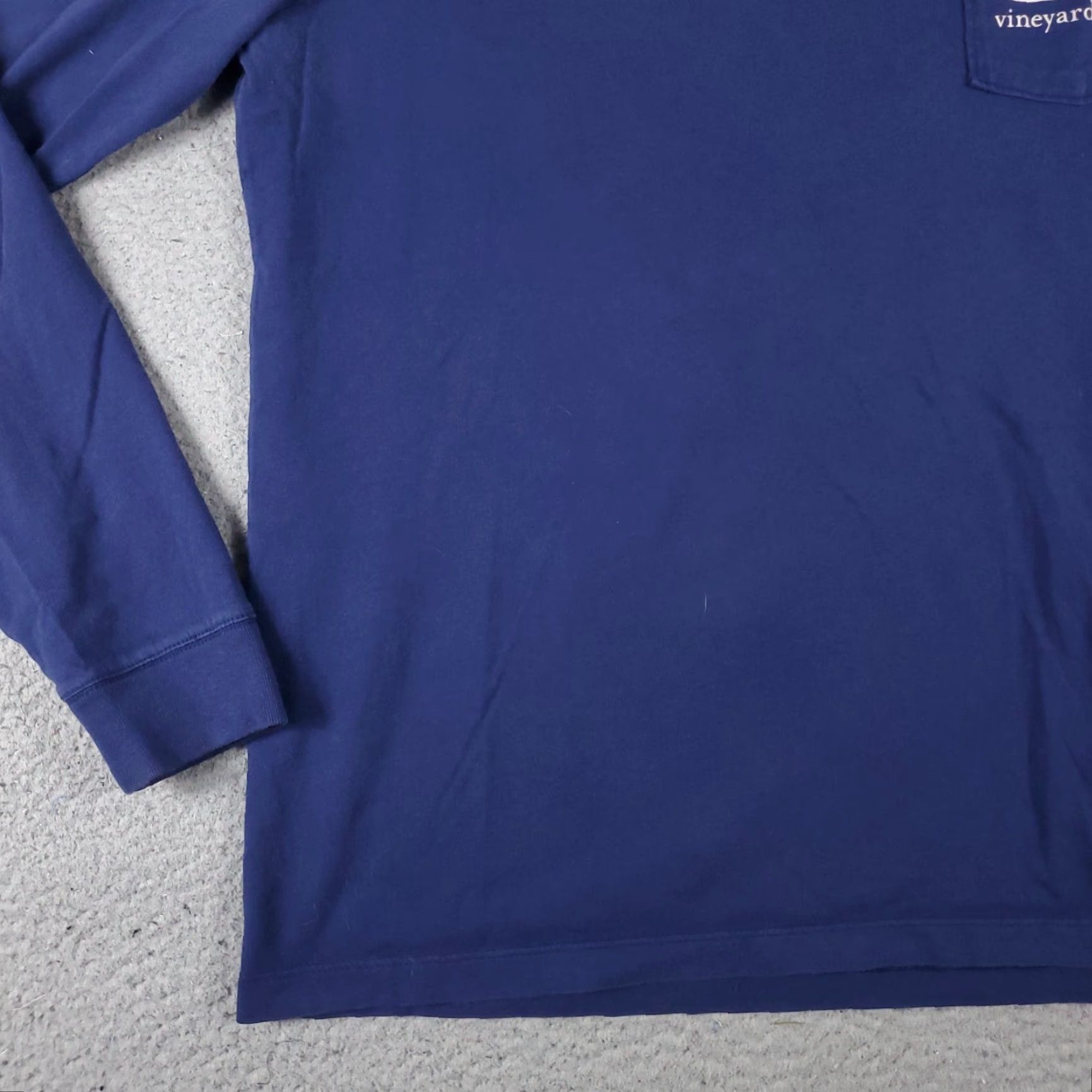 Vineyard Vines Vineyard Vines T Shirt Adult Small Blue Christmas Whale Casual Long Sleeve Size US S / EU 44-46 / 1 - 5 Thumbnail