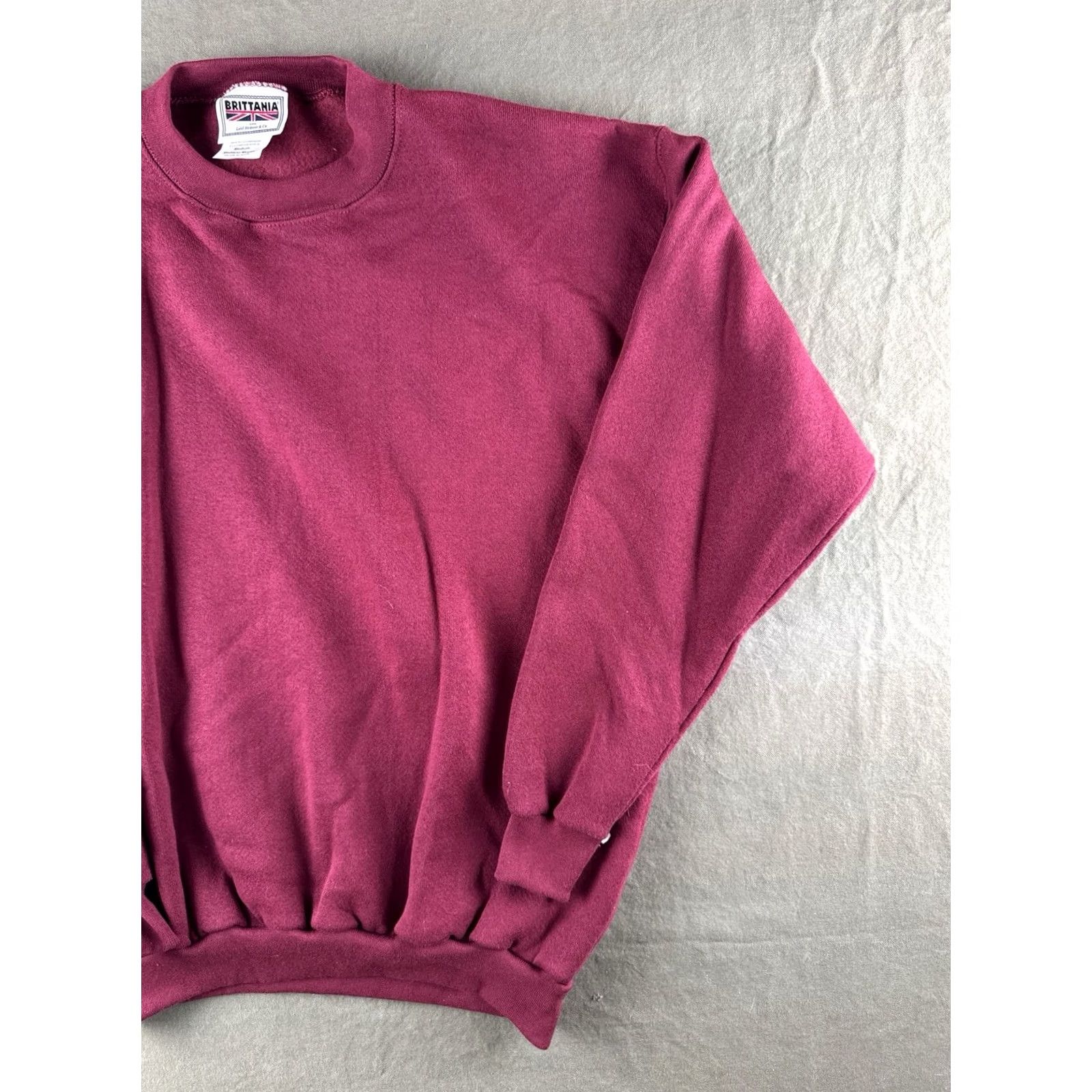 Vintage VINTAGE Brittania USA 90s Crewneck Sweatshirt Burgundy M Mens Size US M / EU 48-50 / 2 - 3 Thumbnail