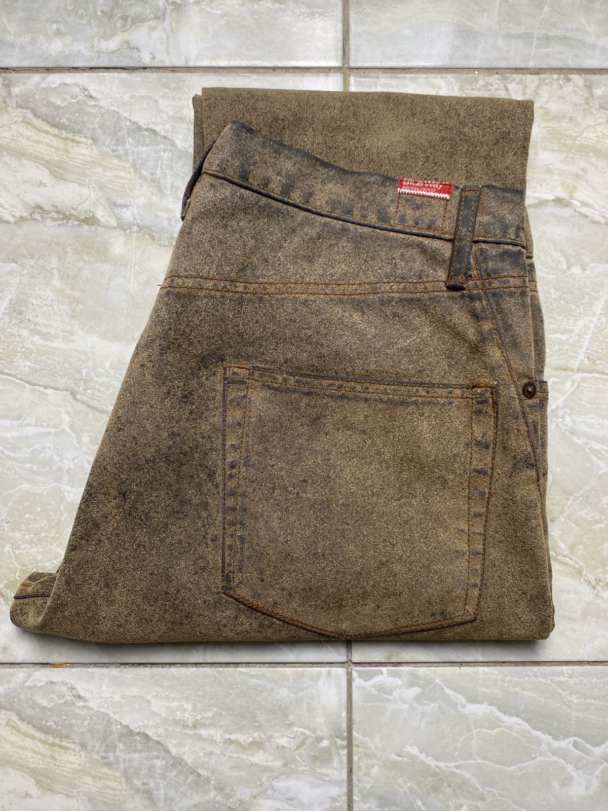 Japanese Brand 🇯🇵 Japanese Brand Blueway Leather Jeans Size US 34 / EU 50 - 19 Thumbnail