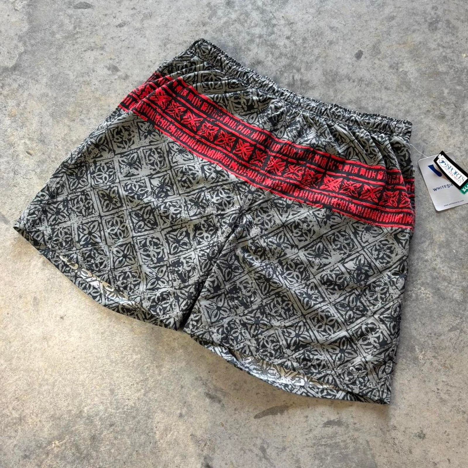 Quicksilver × Vintage × Volcom Tribal Print Y2K Surfer Skater Swim Shorts Size US 36 / EU 52 - 1 Thumbnail