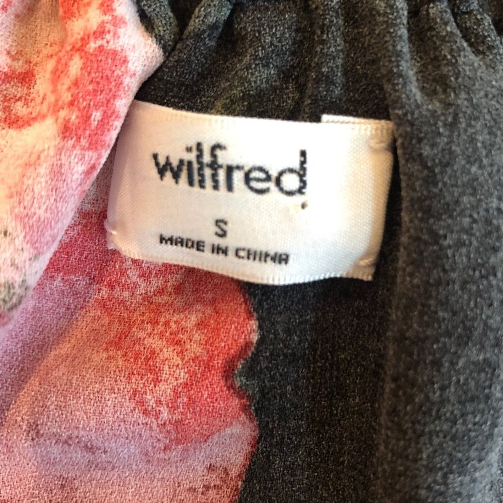 Aritzia Aritzia Wilfred Promener Blouse Black Floral Red Size S / US 4 / IT 40 - 4 Thumbnail