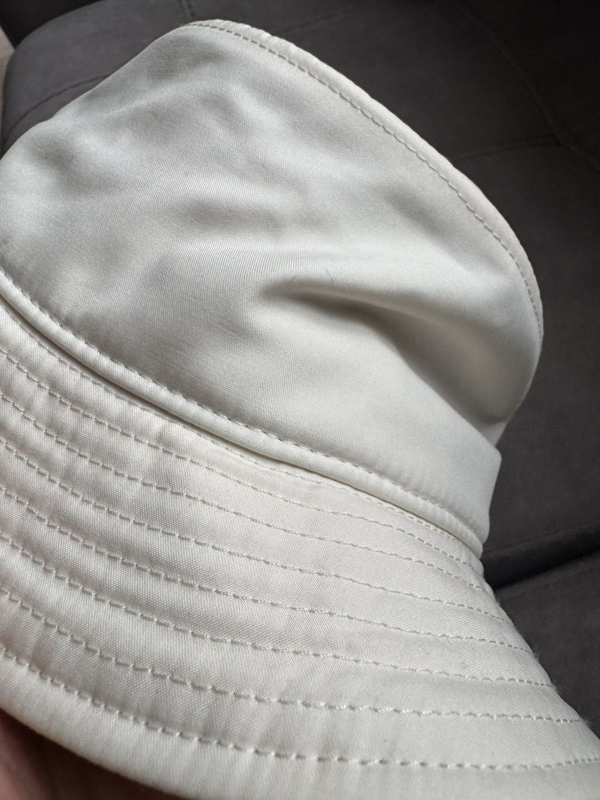 Dior DIOR bucket hat check sizes in photos and by tape measure Size ONE SIZE - 6 Thumbnail