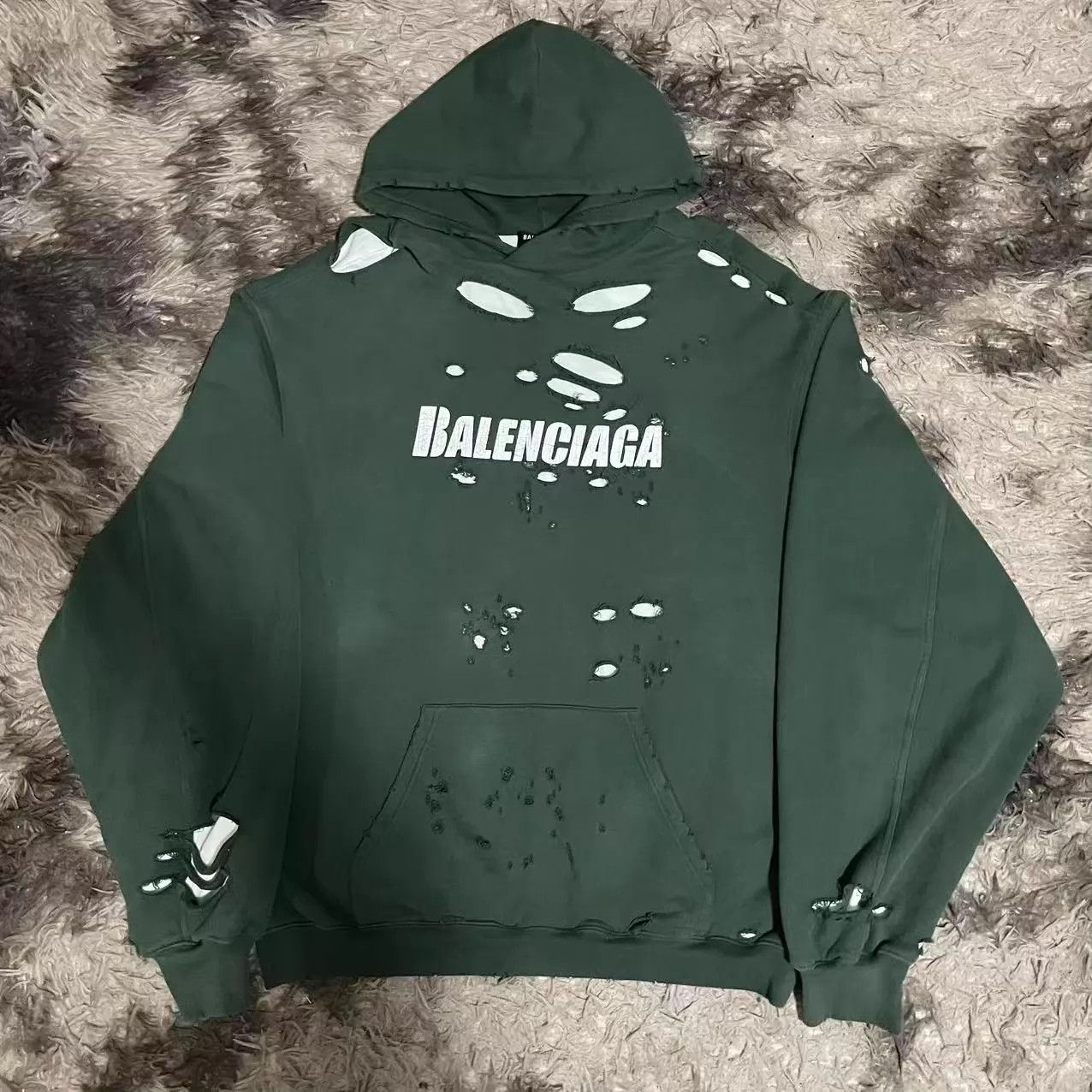 Balenciaga Balenciaga Knife Cut Logo Hoodie XXS Size US XXS / EU 40 - 1 Thumbnail