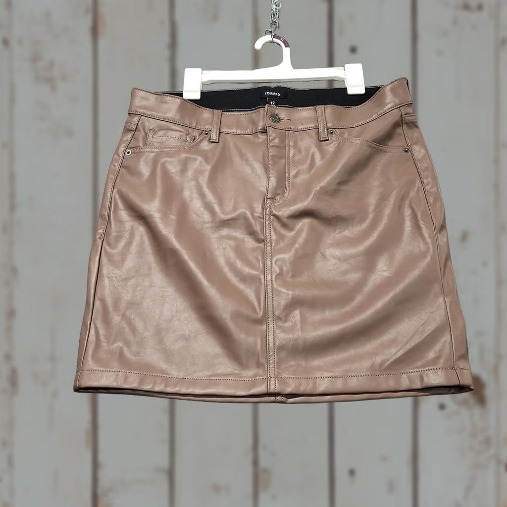 Torrid Torrid Skirt Women's Size 12 Deep Taupe Midi Length Faux Leather Pockets READ Size 34" / US 12 / IT 48 - 1 Thumbnail