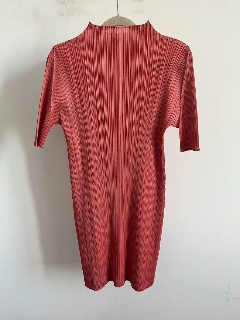 Issey Miyake Issey Miyake size:3 Orange-red pleated dress Size S / US 4 / IT 40 - 2 Thumbnail